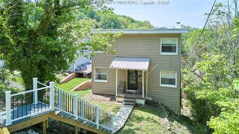 238 Sutherland Drive, South Charleston, WV 25303