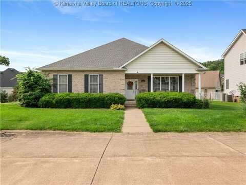 182 Glen Oaks Court, Hurricane, WV 25526