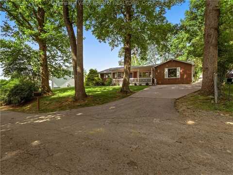 125 Friendship Lane, Scott Depot, WV 25560