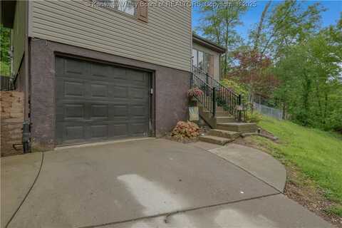 26 Banister Drive, Cross Lanes, WV 25313
