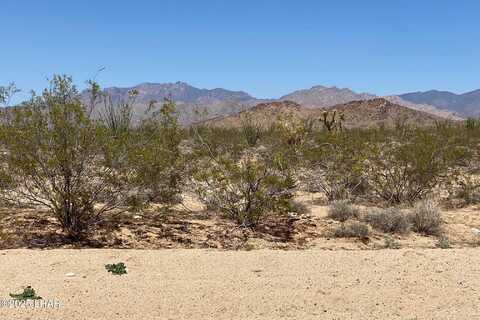 812 Stagecoach Trail, Yucca, AZ 86438