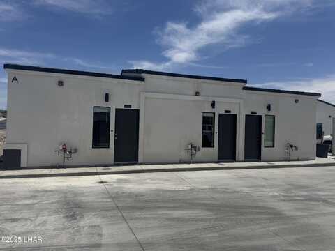 2076 Swanson Ave, Lake Havasu City, AZ 86403