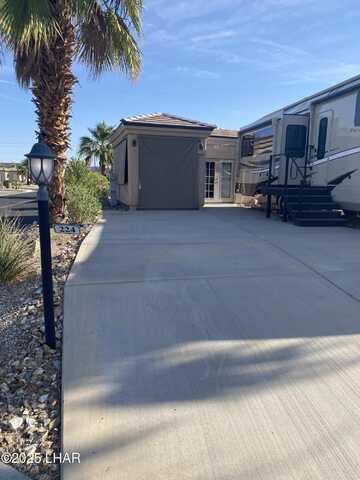 1905 Victoria Farms Rd, Lake Havasu City, AZ 86404