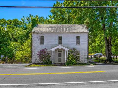 115 E Meeting Street, Dandridge, TN 37725