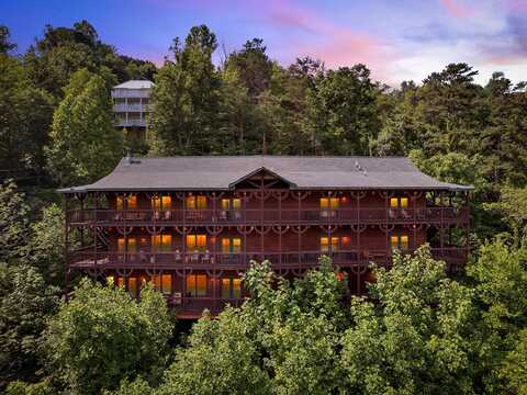 365 Smoky View Road, Gatlinburg, TN 37738