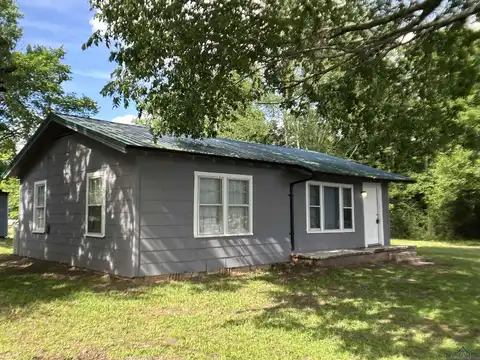 1407 E US 80, White Oak, TX 75693