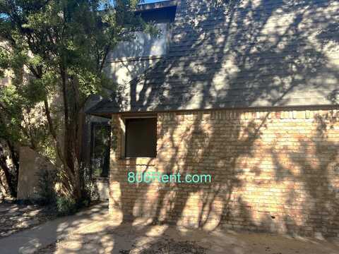 8633 Knoxville Drive, Lubbock, TX 79423