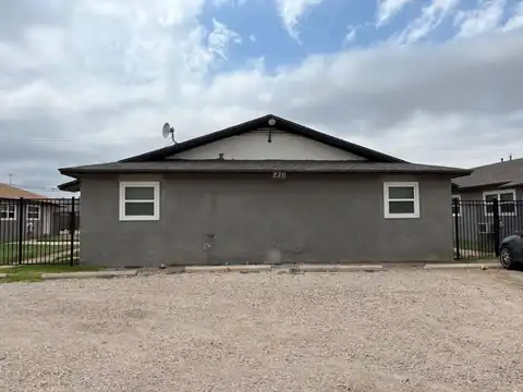 216 Ave S, Lubbock, TX 79415