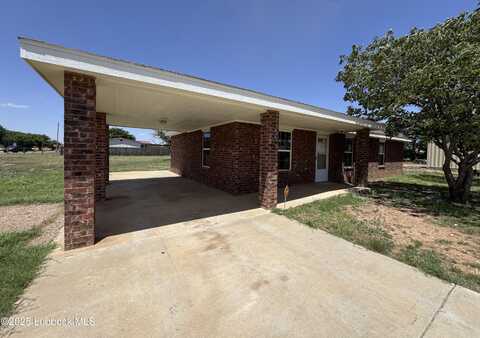 440 W Scott Street, Slaton, TX 79364