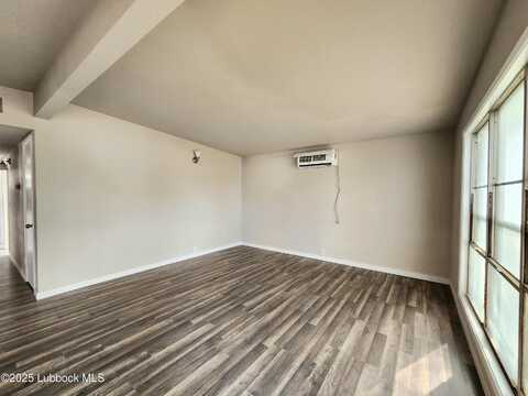 1911 E 1st Street, Lubbock, TX 79403