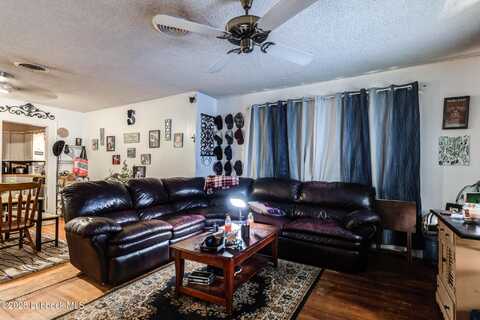 540 W Lynn Street, Slaton, TX 79364