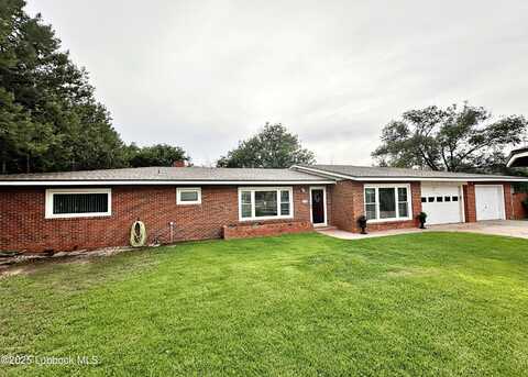 1936 Ave H, Levelland, TX 79336