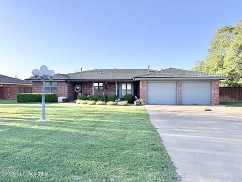 914 W Lee Street, Floydada, TX 79235
