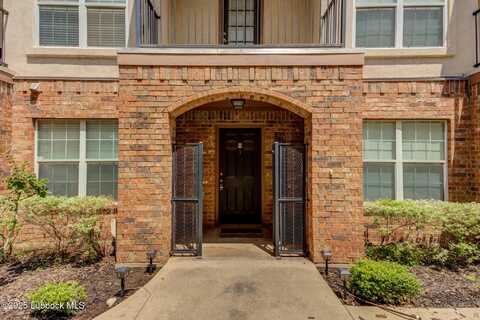2109 Main Street, Lubbock, TX 79401