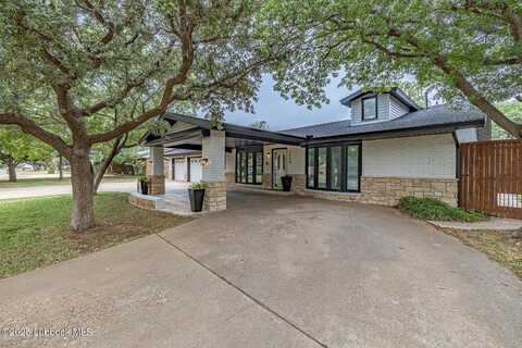 2034 Mustang Drive, Levelland, TX 79336