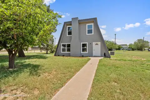 303 S Ivy Street, Crosbyton, TX 79322