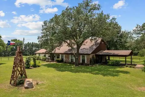 463 Allen Dr, Pollok, TX 75969