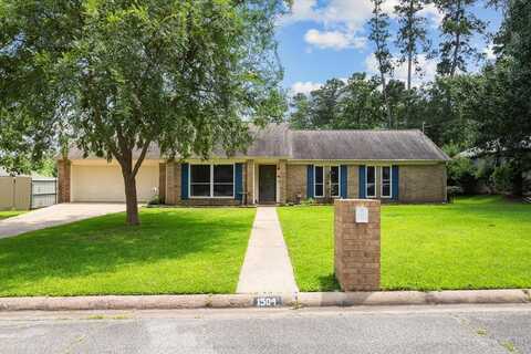 1504 Azalea Drive, Lufkin, TX 75904
