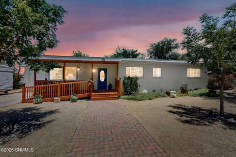 150 Roberts Drive, Las Cruces, NM 88005