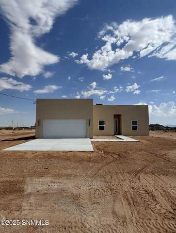 1352 Thar Desert Drive, Chaparral, NM 88081