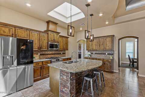 2403 Tesuque Place, Las Cruces, NM 88011