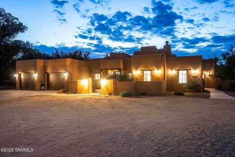 2160 Calle Del Norte, Las Cruces, NM 88005