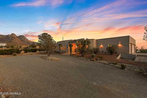 11820 Starfly Road, Las Cruces, NM 88011
