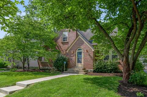 328 Arcadia Park, Lexington, KY 40503
