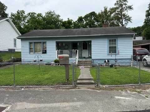 144 North Plum Street, Irvine, KY 40336