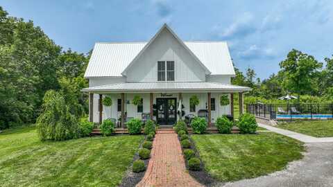 1775 Logana Pike, Nicholasville, KY 40356