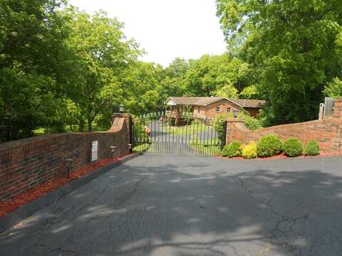 2962 North Middletown Road, Paris, KY 40361