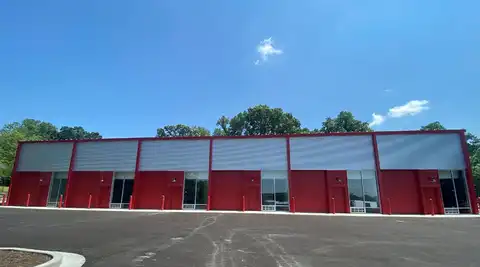 858 West Main Street, Lexington, KY 40508