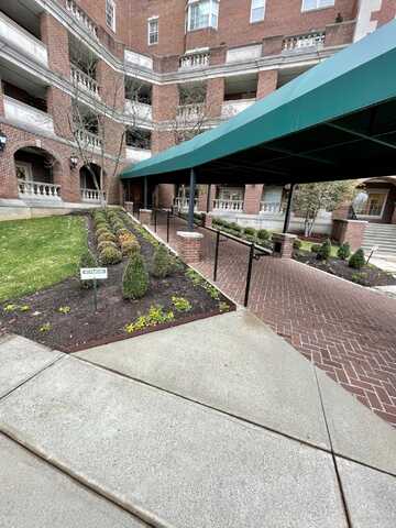 111 Woodland Avenue, Lexington, KY 40502