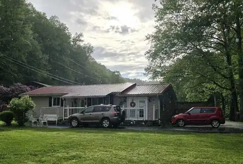 45 Knob Fork Road, Pikeville, KY 41501