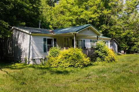 628 KY 755 Highway, Sandy Hook, KY 41171