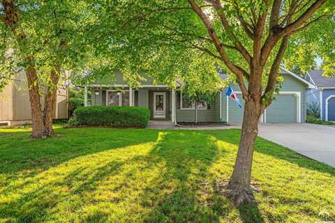 609 Chouteau Court, Lawrence, KS 66049