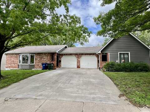 2822-2824 University Drive, Lawrence, KS 66049