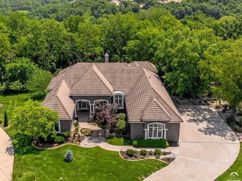 8709 Pine Street, Lenexa, KS 66220