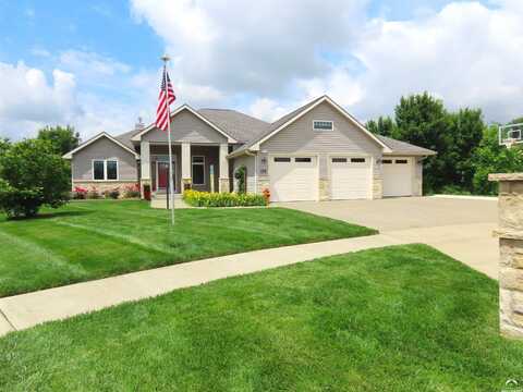 8013 SW 27th Court, Topeka, KS 66614
