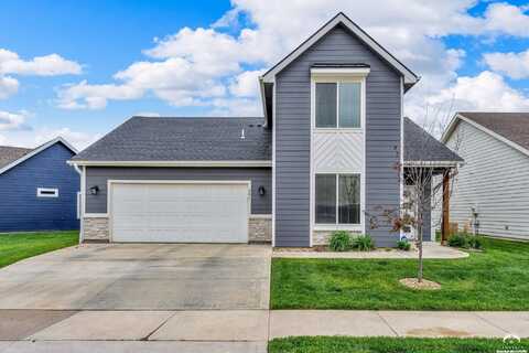401 N Daylily Drive, Lawrence, KS 66049