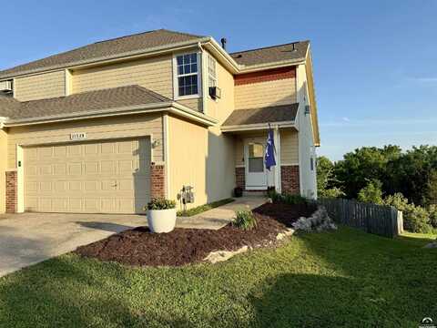 1532b Legend Trail Drive, Lawrence, KS 66047