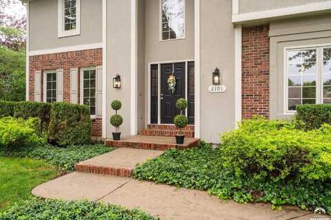 2101 Riviera Drive, Lawrence, KS 66047