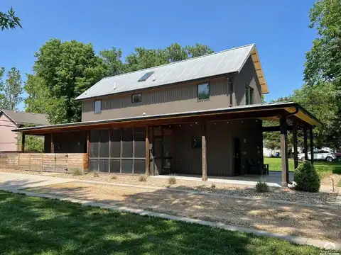 607 Elm Street, Lawrence, KS 66044
