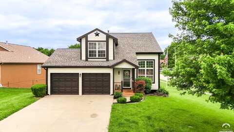 1401 Arrowwood Drive, Eudora, KS 66025