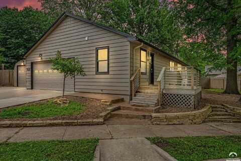 812 And 800 Arizona Court, Lawrence, KS 66049