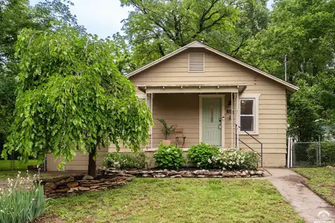771 Locust Street, Lawrence, KS 66044