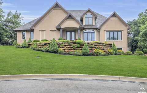 5204 Deer Run Court, Lawrence, KS 66049