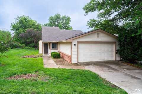 4001 Crossgate Court, Lawrence, KS 66047