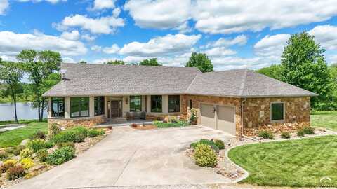 1672 N 1 Road, Baldwin City, KS 66006