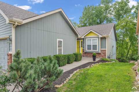 1548 Legend Trail Drive, Lawrence, KS 66047